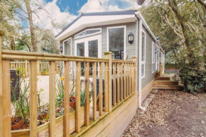 Pet friendly, luxury caravan for hire in Suffolk by the beach ref 32003AS, Lowestoft